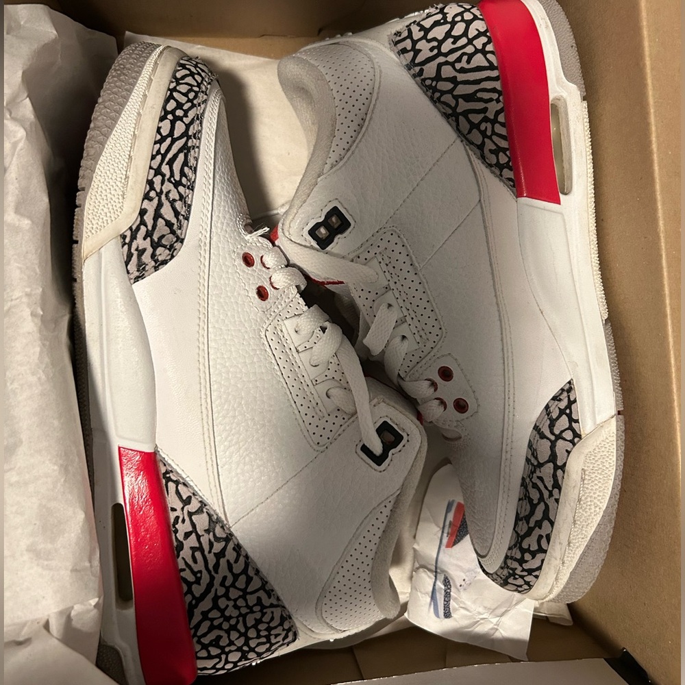 Jordan 3 Fire Red